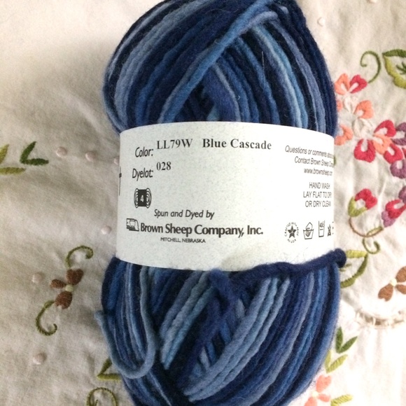 Lanaloft LL79W Worsted Weight Dyelot 028 Wool Blue Cascade Yarn Skein 160 yards - Picture 2 of 5